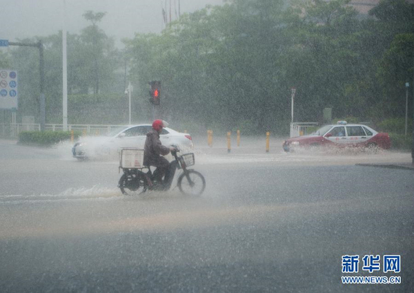 深圳遭遇2008年以來(lái)最大暴雨襲擊4