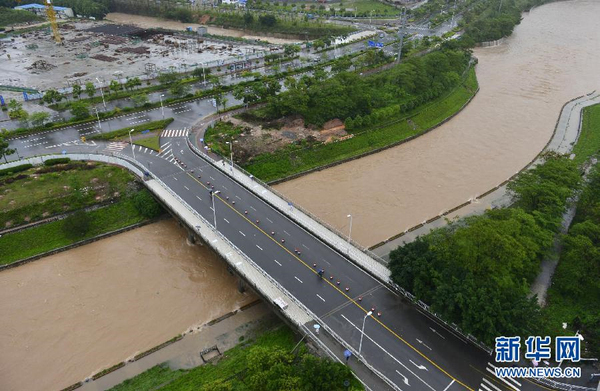 深圳遭遇2008年以來(lái)最大暴雨襲擊2