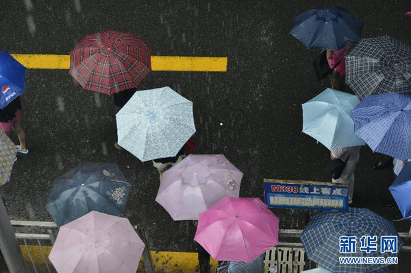 深圳遭遇2008年以來(lái)最大暴雨襲擊3