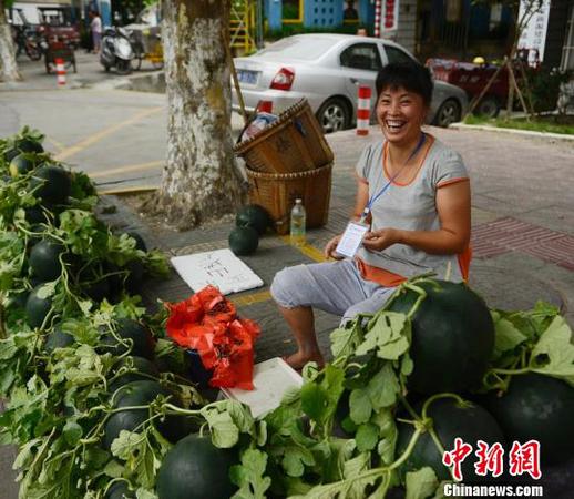 水果疏導(dǎo)點(diǎn)　程昌福　