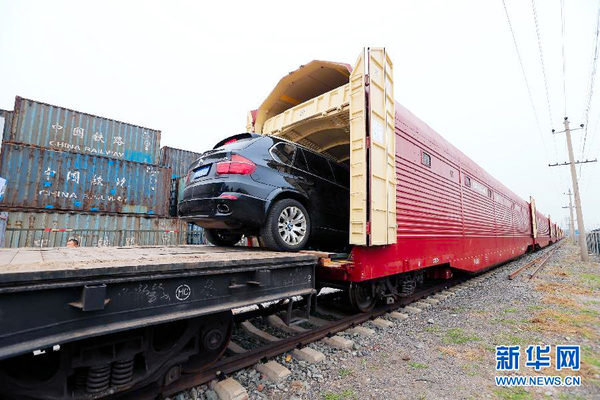 國(guó)慶假期新玩法-帶著汽車坐火車4