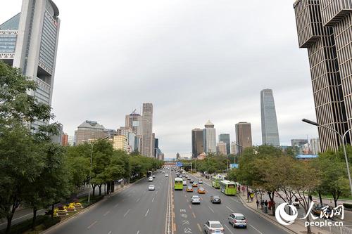 10月12日，霧霾散去的北京CBD。