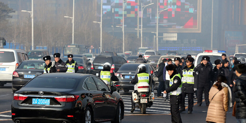 沈陽(yáng)千輛出租車(chē)罷運(yùn)-抗議滴滴和快的專(zhuān)車(chē)2