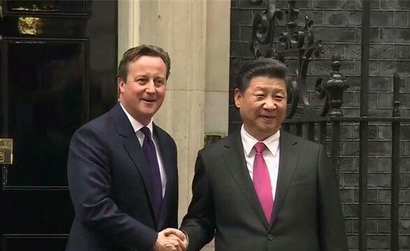 習(xí)近平抵達唐寧街10號會晤英國首相卡梅倫