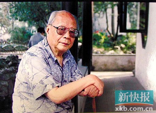 簡(jiǎn)介 王季遷(1907-2003) 又名王己千。由于嫌“季遷”筆劃太多,改為“己千”,取“人十之,己千之”之意。他稱:“別人學(xué)十次就會(huì)的東西,我要學(xué)一千次,因我的天分沒(méi)有別人高”。1907年生于蘇州,早年師從收藏家兼畫家吳湖帆,晚年定居美國(guó)。他的藏品涵蓋宋、元、明、清歷代珍品。晚年,王季遷將大量藏畫賣給美國(guó)紐約大都會(huì)博物館,由此毀譽(yù)不一。