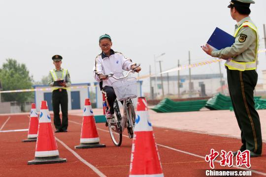 10月新規(guī)：侮辱國歌或被追究刑責(zé) 駕考有9大變化