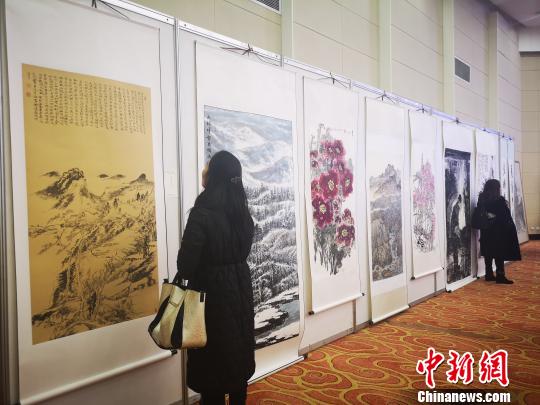 慶祝改革開放40周年？美麗中國？多彩貴州？名家書畫邀請展現(xiàn)場?！≮w萬江 攝