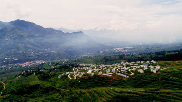 雷波縣馬處哈三峽新村。攝影：昝昭