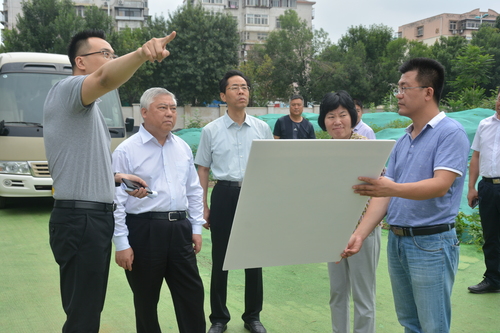 四版履職為民配圖：2018年7月10日，盛茂林主席帶隊赴紅橋區(qū)調(diào)研棚戶區(qū)改造情況為民生工作建言