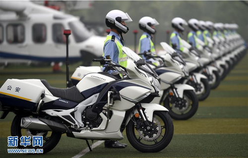 5月27日，警察攜警用摩托參加誓師大會(huì)。